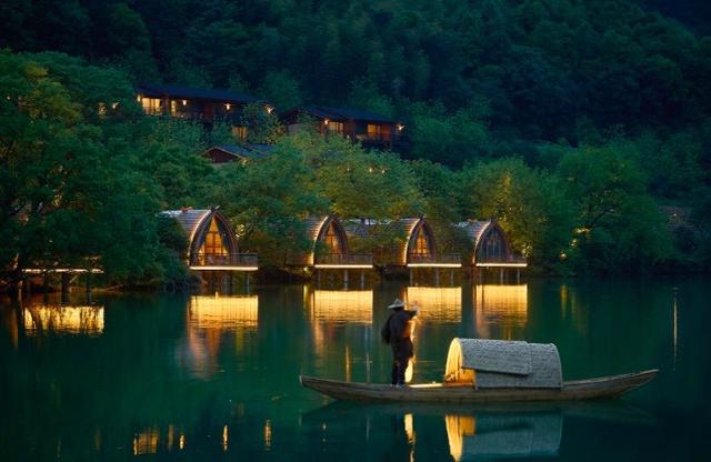 花间词人韦庄：落幕的大唐与回不去的家乡，一颗心都碎在诗里了